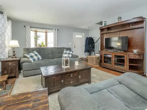 34 Maple Street Greenvale NY 11548