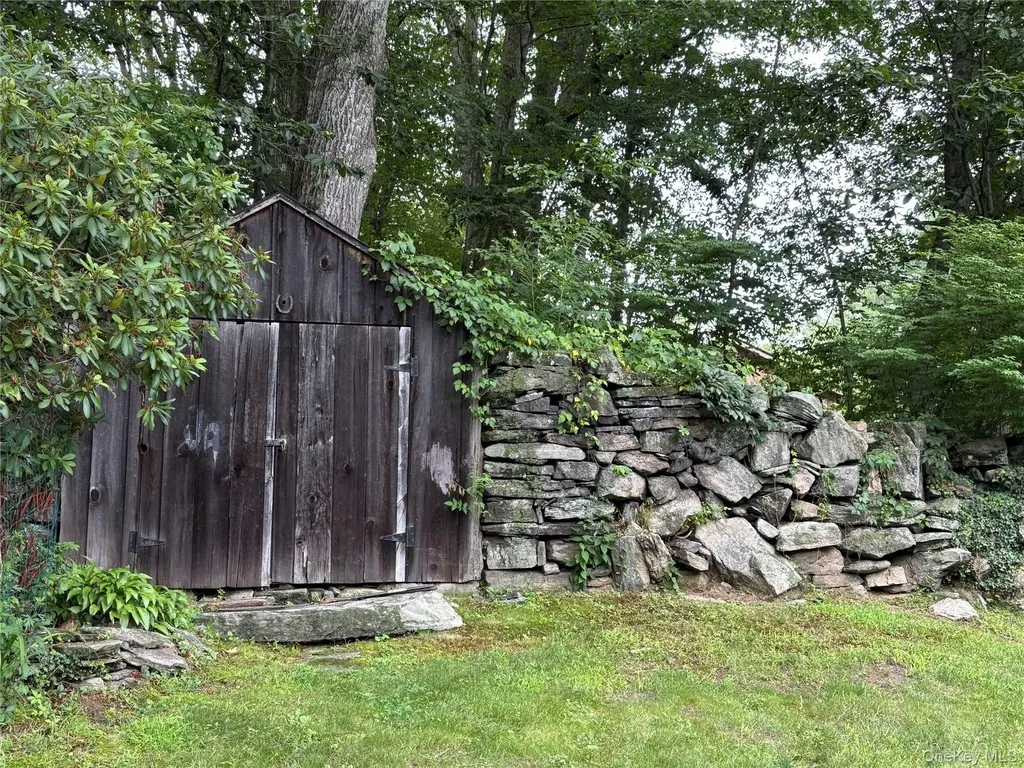38-A Creemer Road Armonk NY 10504