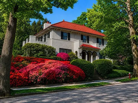 130 E Cedar Street Fleetwood NY 10552