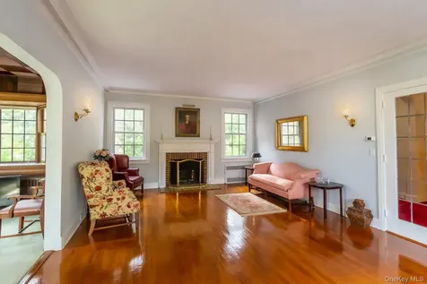 130 E Cedar Street Fleetwood NY 10552