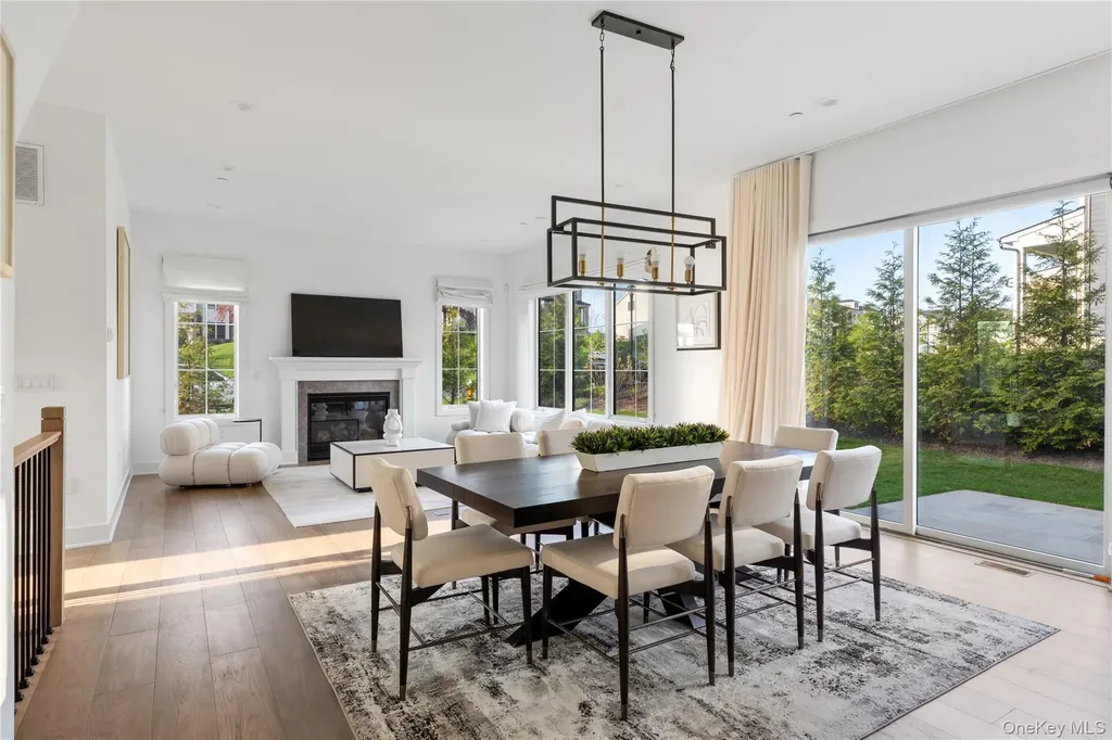 1 Sequoia Circle Manhasset NY 11030