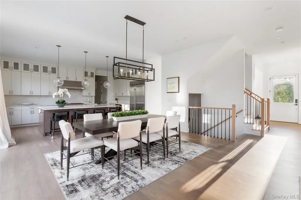 1 Sequoia Circle Manhasset NY 11030