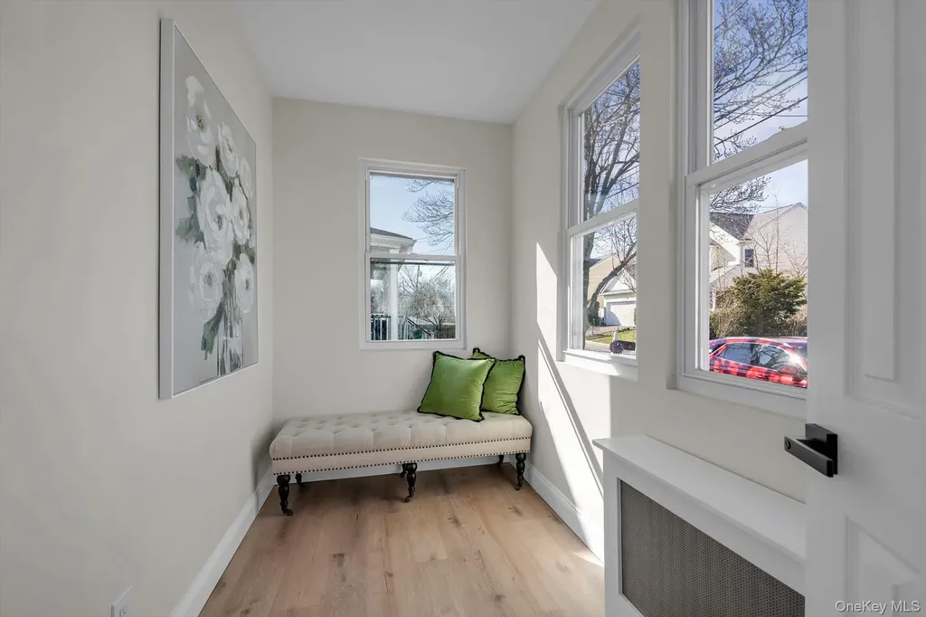 31 Walters Avenue Syosset NY 11791