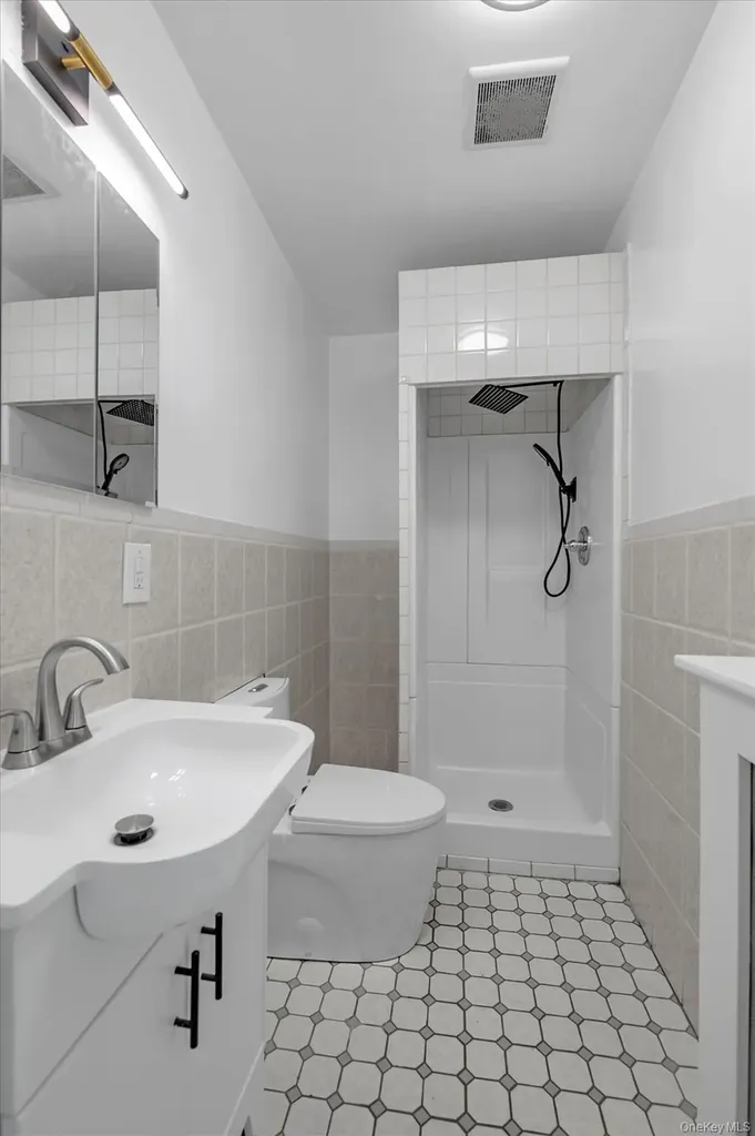 31 Walters Avenue Syosset NY 11791