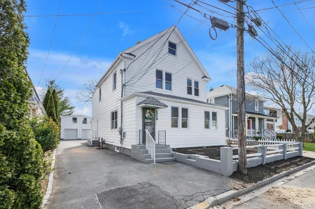 31 Walters Avenue Syosset NY 11791