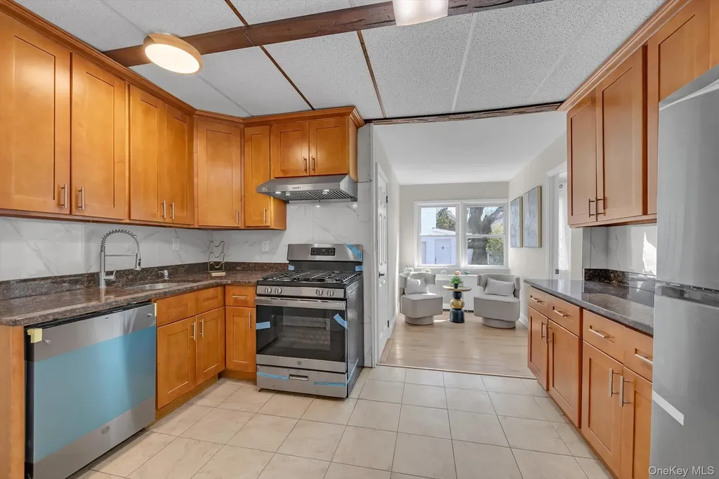 31 Walters Avenue Syosset NY 11791