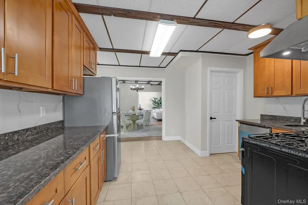 31 Walters Avenue Syosset NY 11791