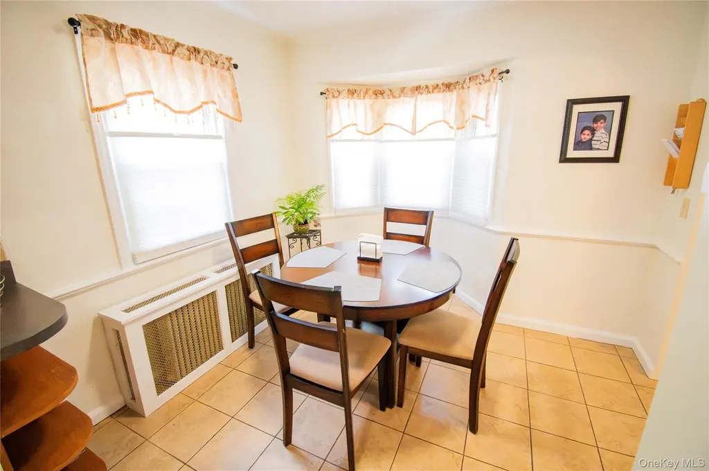 1360 Beulah Court Baldwin NY 11510