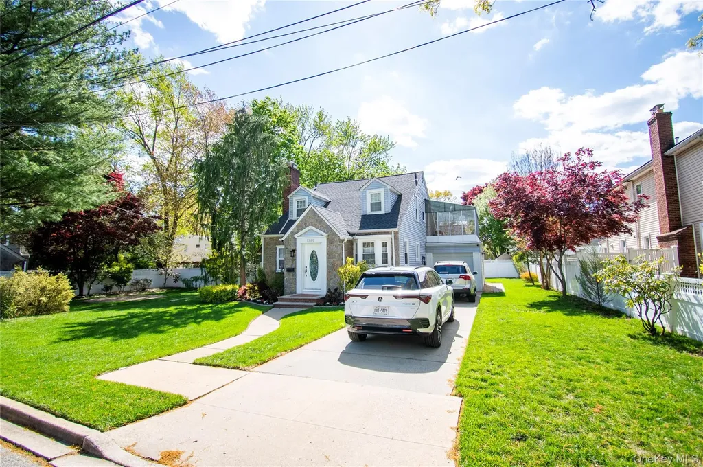 1360 Beulah Court Baldwin NY 11510