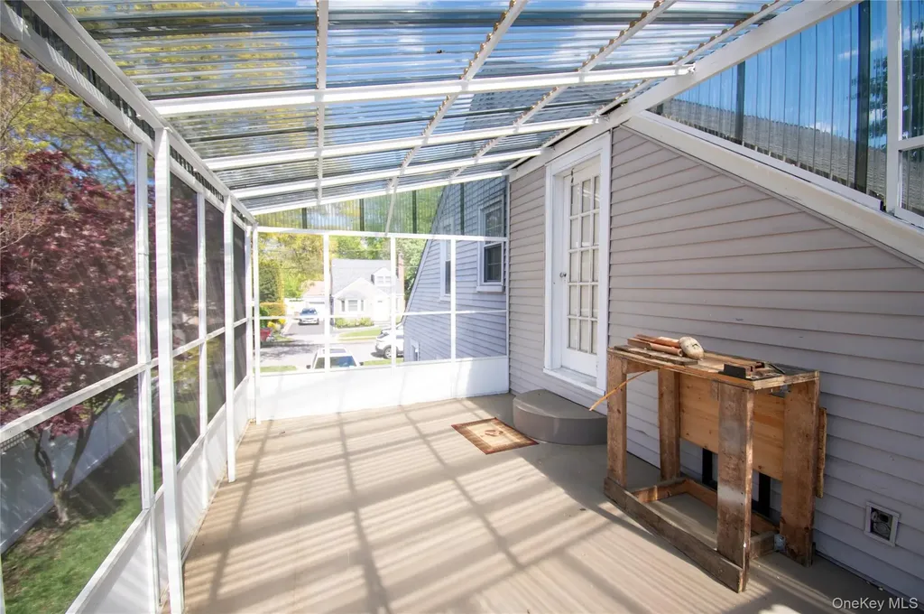 1360 Beulah Court Baldwin NY 11510