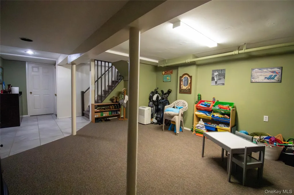 1360 Beulah Court Baldwin NY 11510