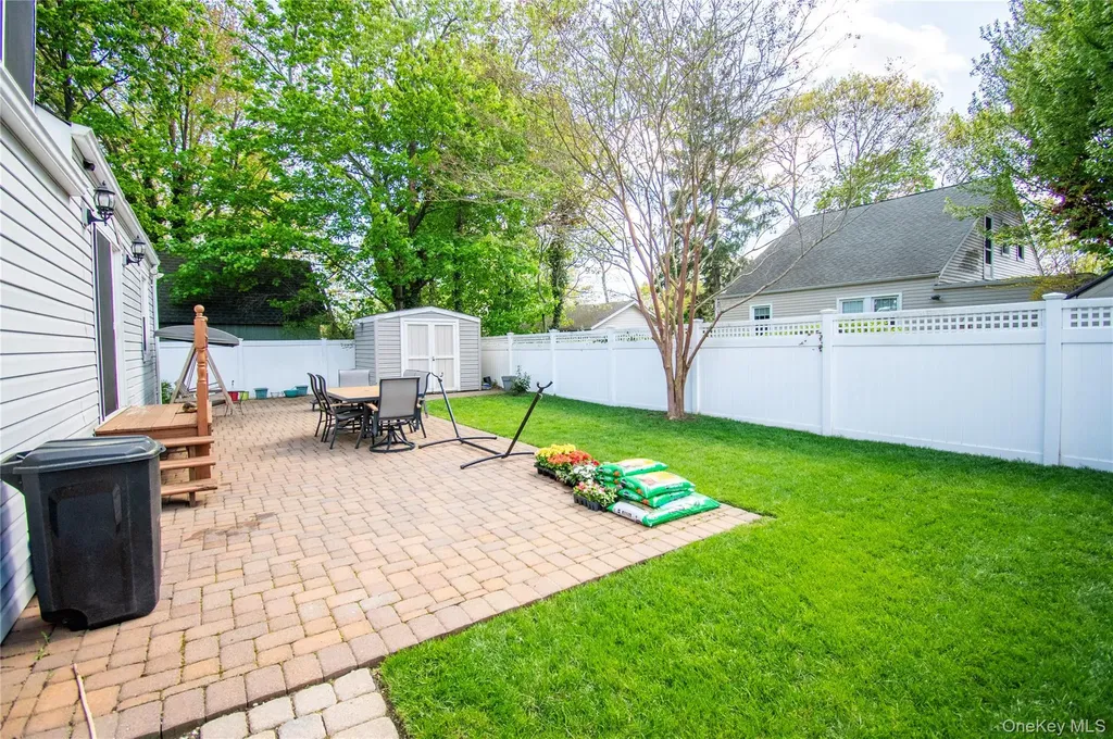 1360 Beulah Court Baldwin NY 11510