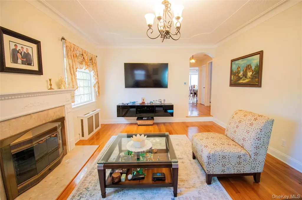 1360 Beulah Court Baldwin NY 11510