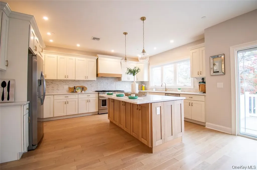 3004 Harbor Street Baldwin NY 11510