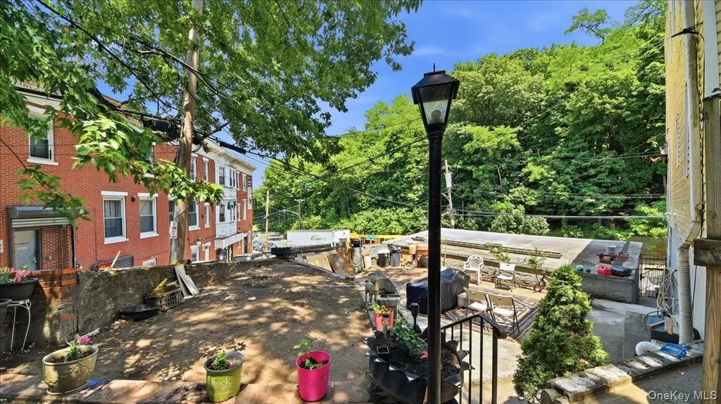 364 Ashburton Avenue Yonkers NY 10701