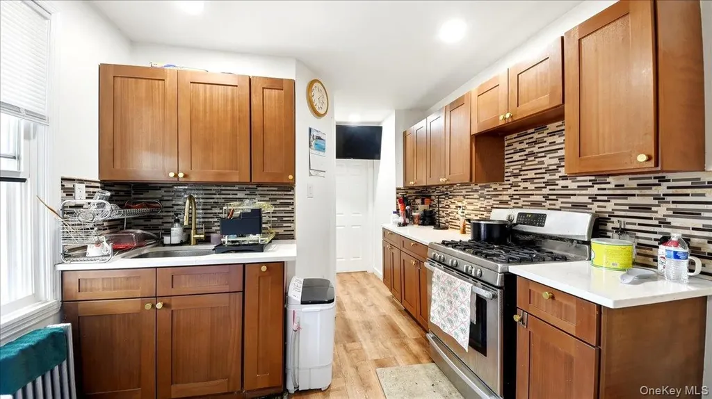 364 Ashburton Avenue Yonkers NY 10701