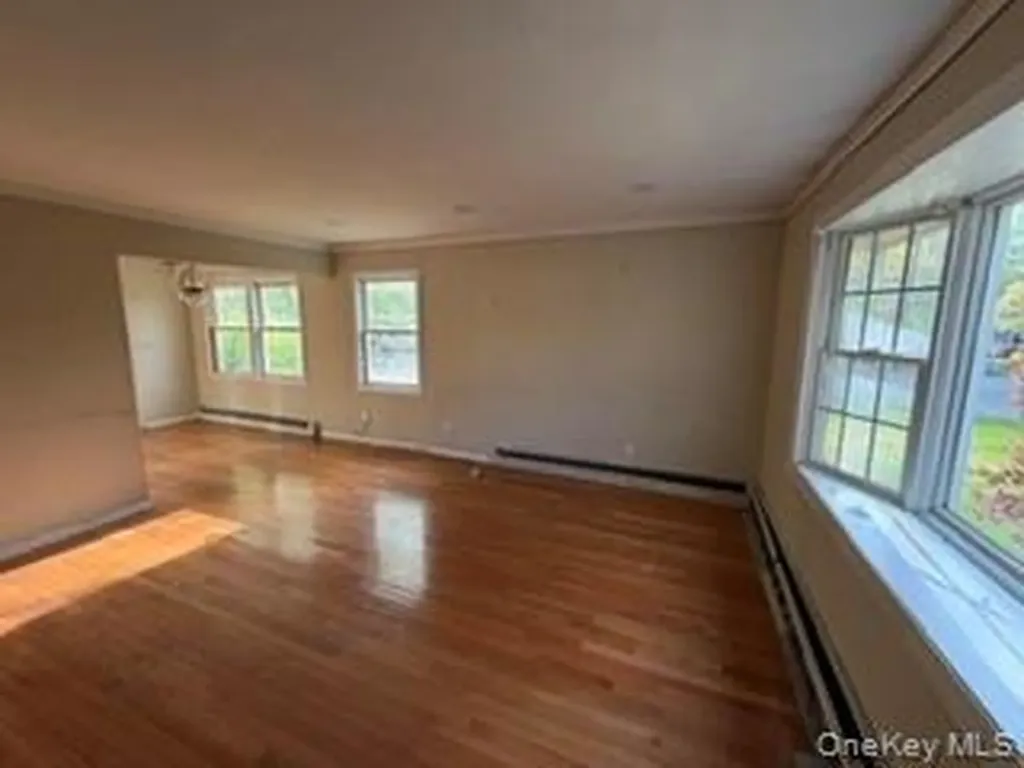 13 Venter Lane Nanuet NY 10954