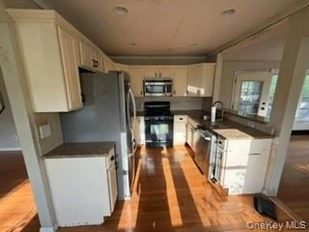 13 Venter Lane Nanuet NY 10954