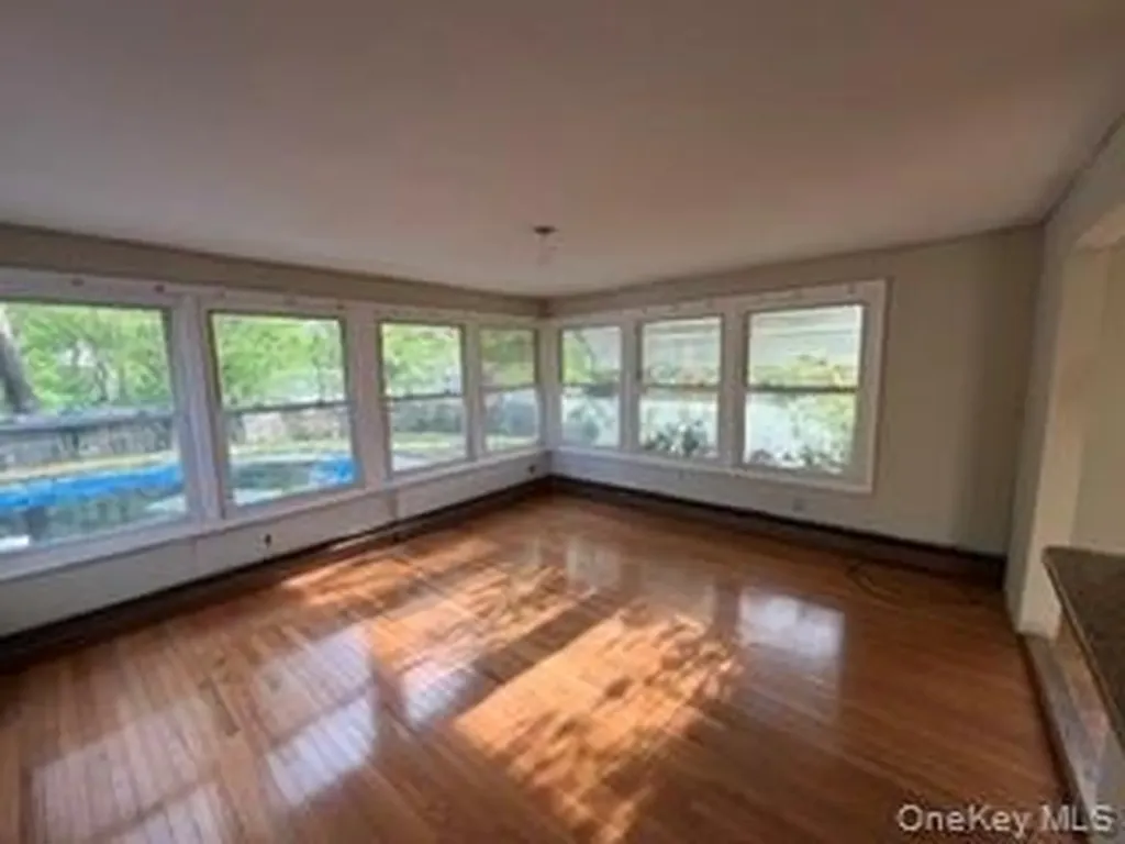 13 Venter Lane Nanuet NY 10954