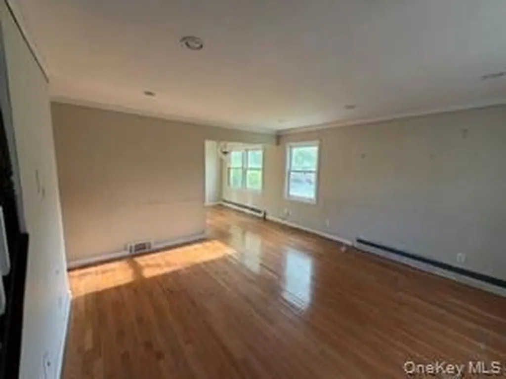 13 Venter Lane Nanuet NY 10954