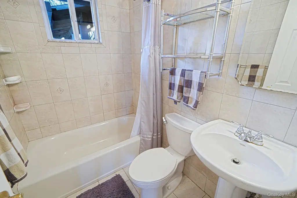 15 Glenda Drive West Babylon NY 11704