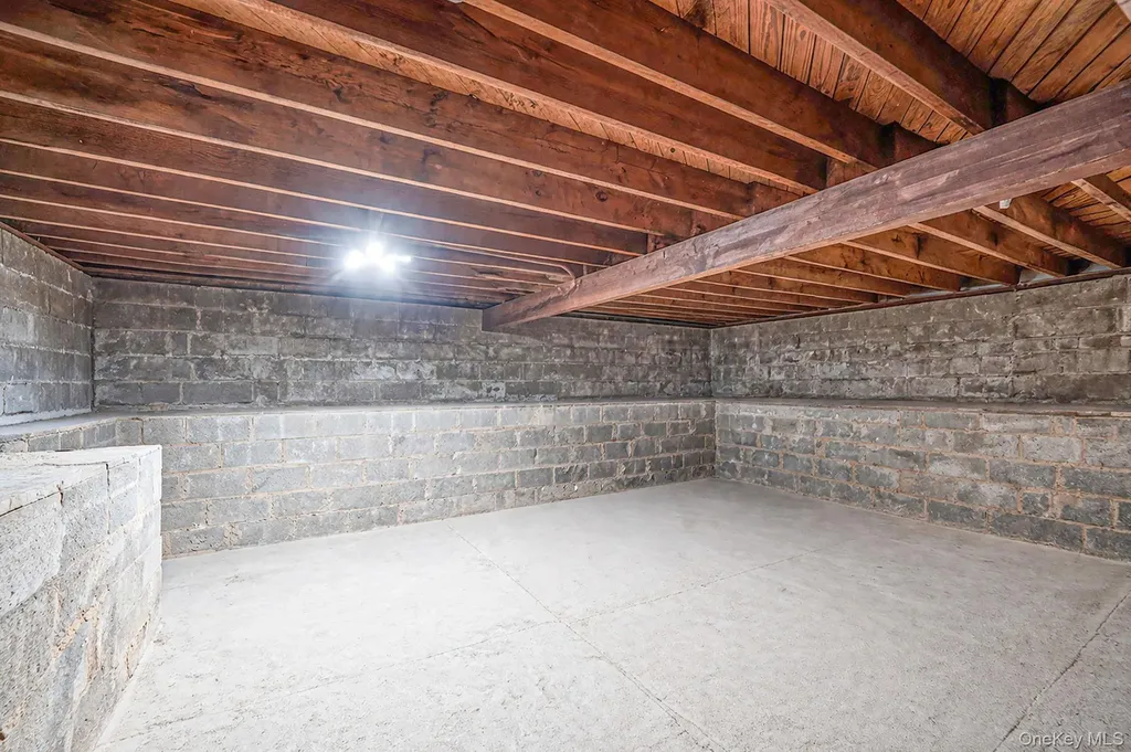 15 Glenda Drive West Babylon NY 11704