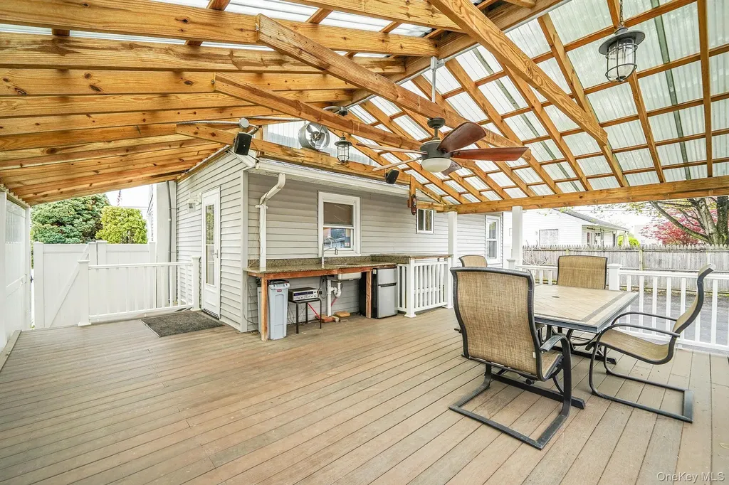 15 Glenda Drive West Babylon NY 11704