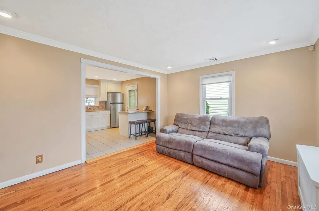 15 Glenda Drive West Babylon NY 11704