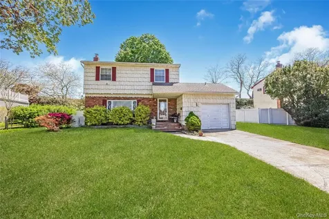14 Leanore Drive Farmingdale NY 11735