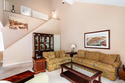 134 Bayberry Close Chappaqua NY 10514