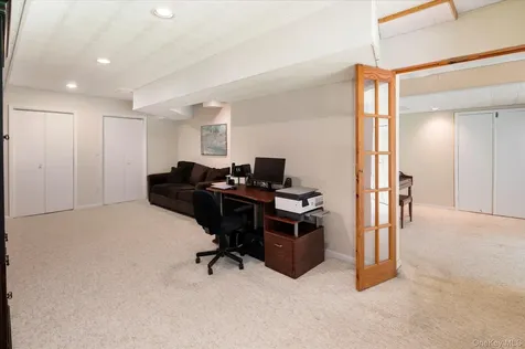 134 Bayberry Close Chappaqua NY 10514