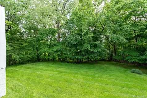 134 Bayberry Close Chappaqua NY 10514