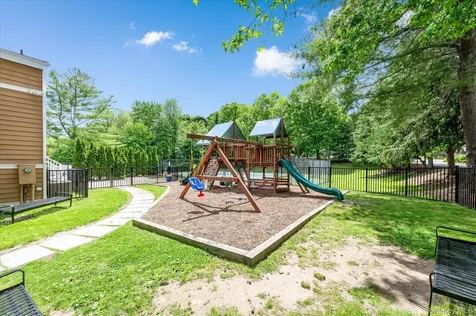 134 Bayberry Close Chappaqua NY 10514