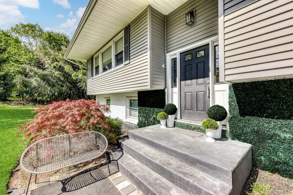 27 Hidden Valley Drive Suffern NY 10901