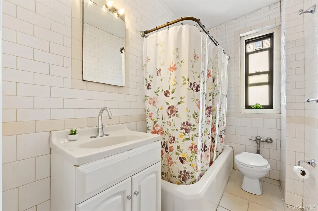 35-35 75th Street Jackson Heights NY 11372