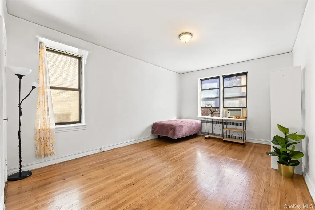 35-35 75th Street Jackson Heights NY 11372