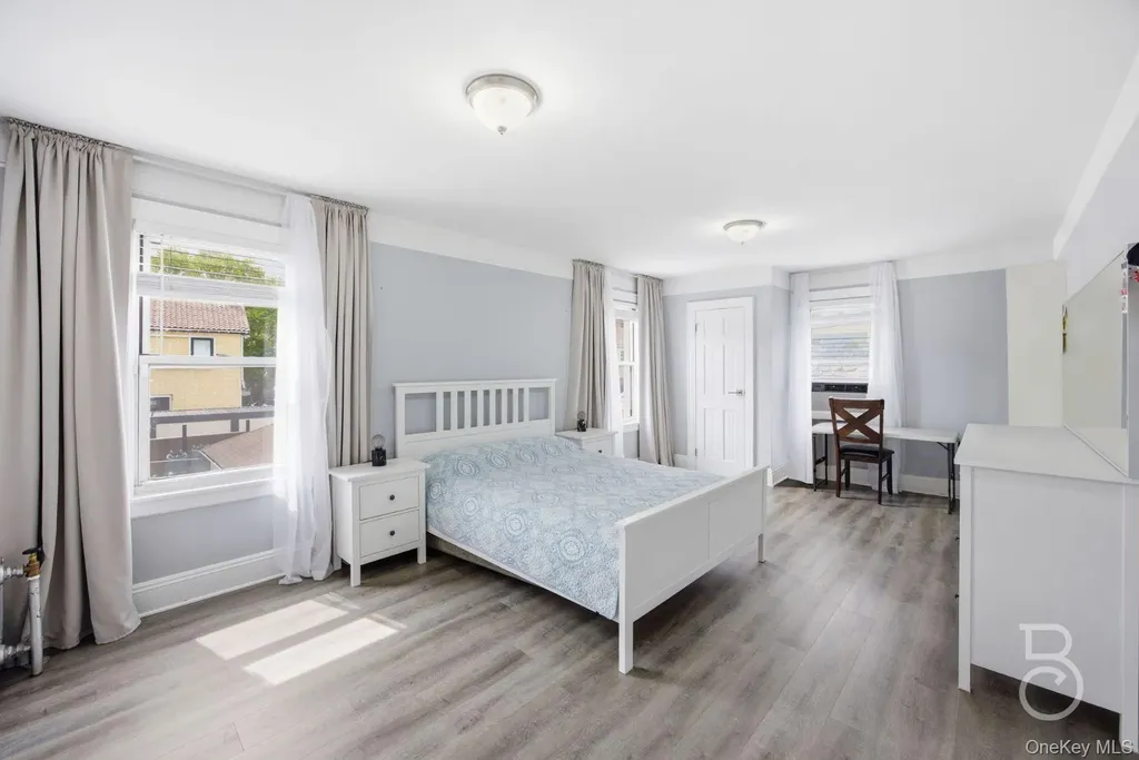 88-38 78th Avenue Glendale NY 11385