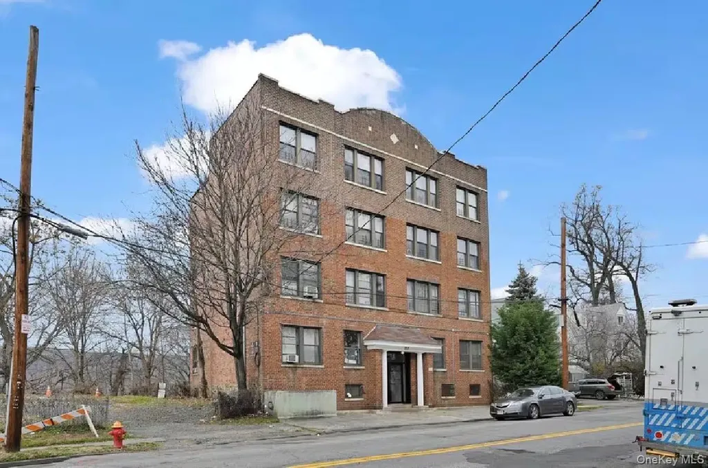 737 Warburton Avenue Yonkers NY 10701