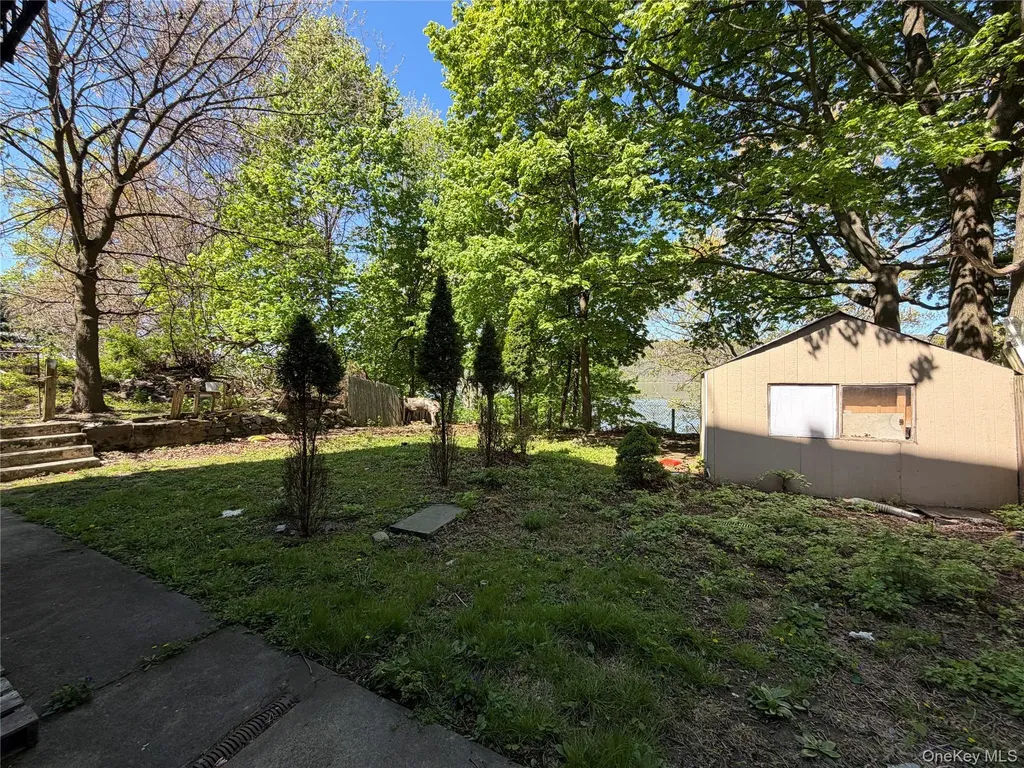 737 Warburton Avenue Yonkers NY 10701