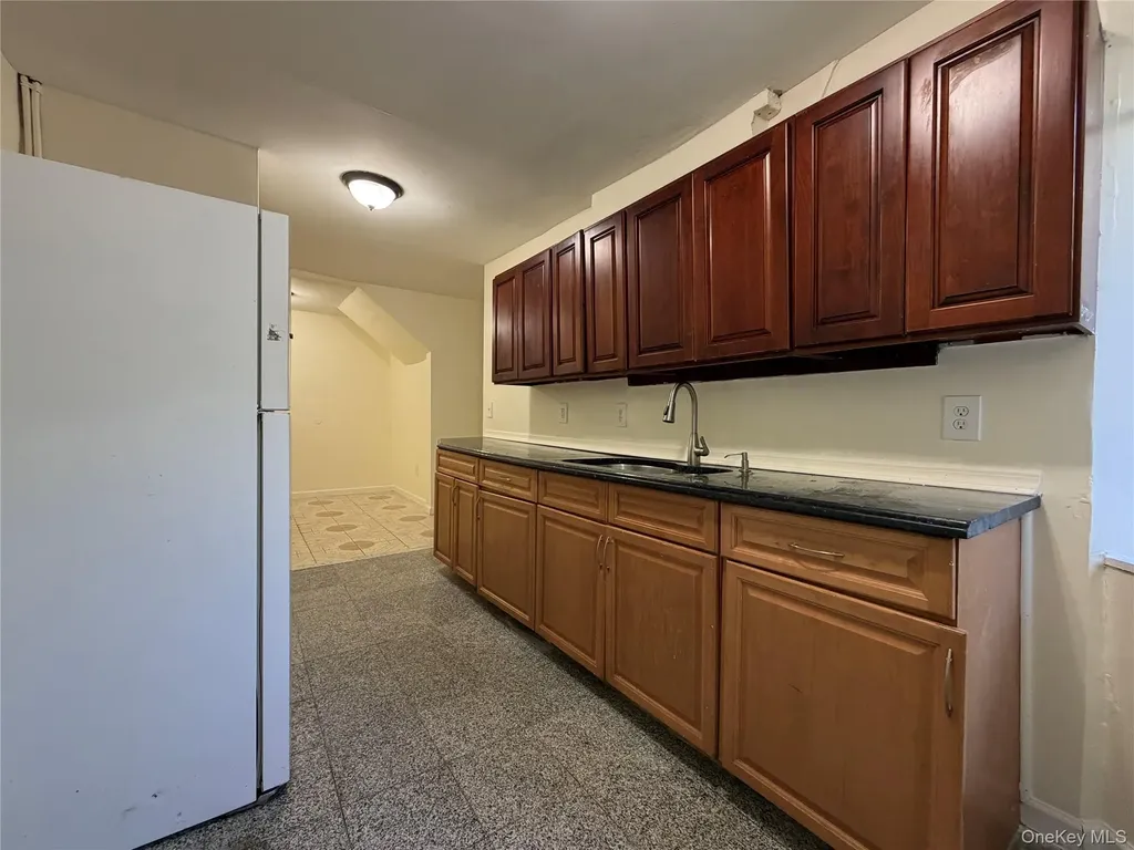 737 Warburton Avenue Yonkers NY 10701