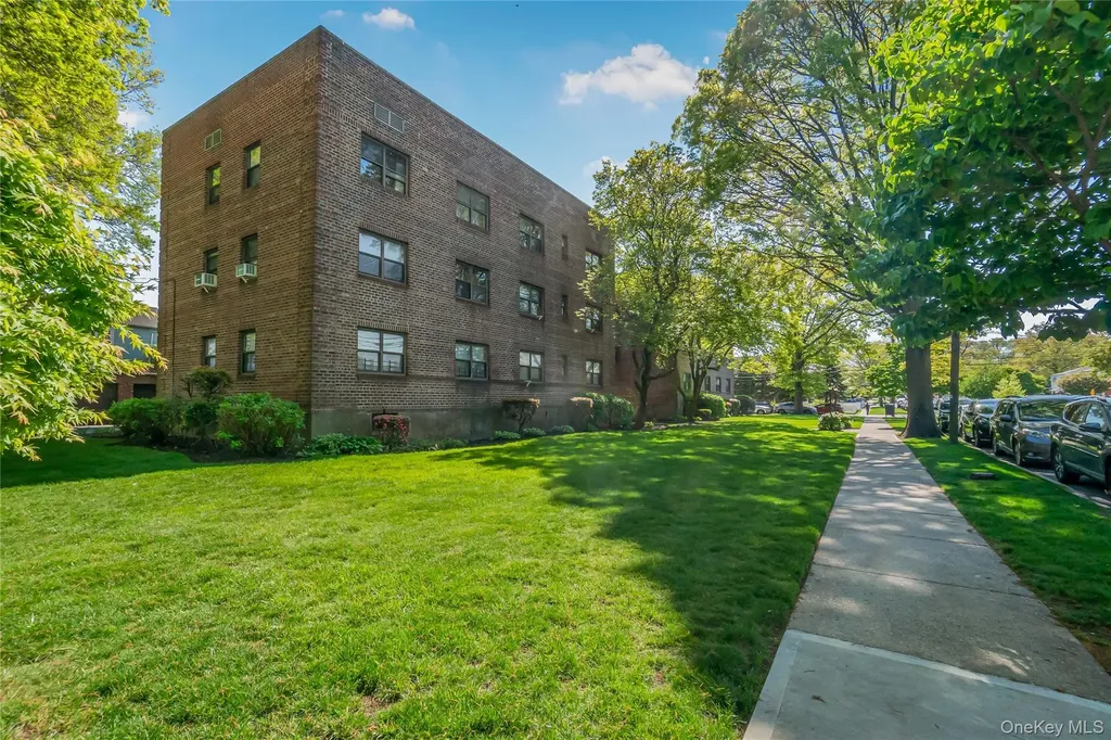 218-12 43rd Avenue Bayside NY 11361