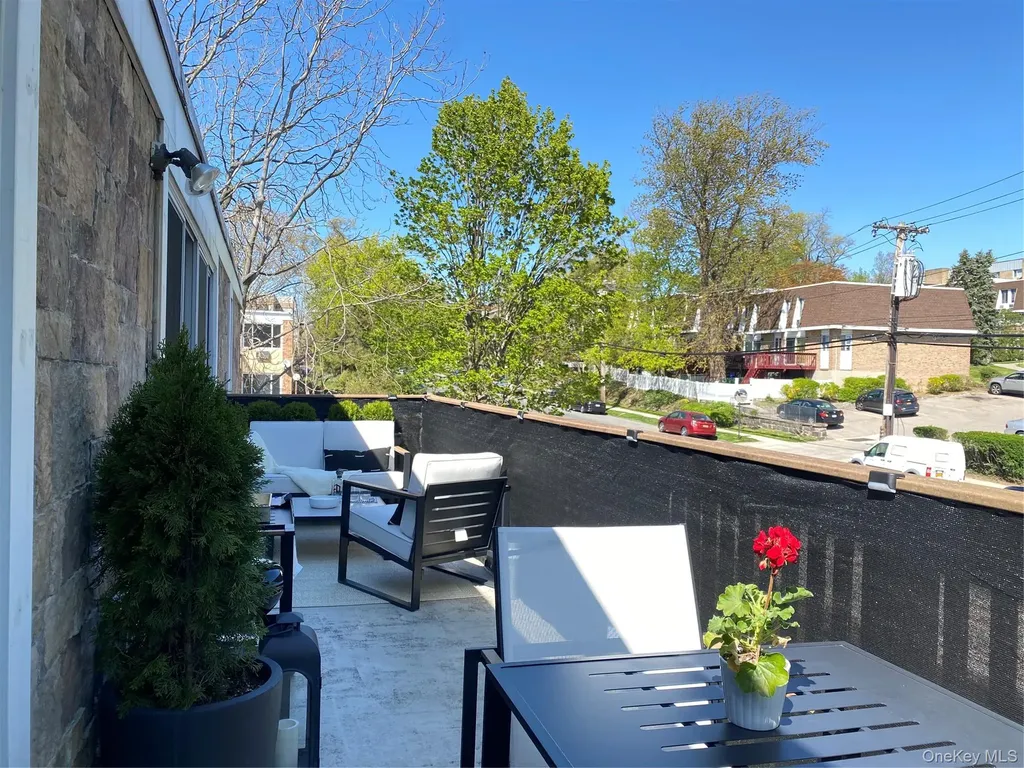 397 N Broadway Yonkers NY 10701