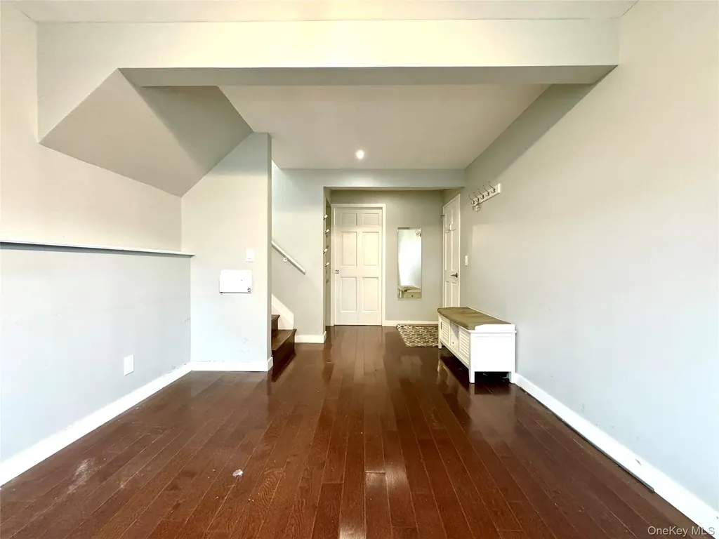 68 Jamaica Avenue Plainview NY 11803