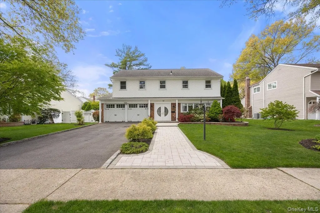 8 Marietta Drive Westbury NY 11590