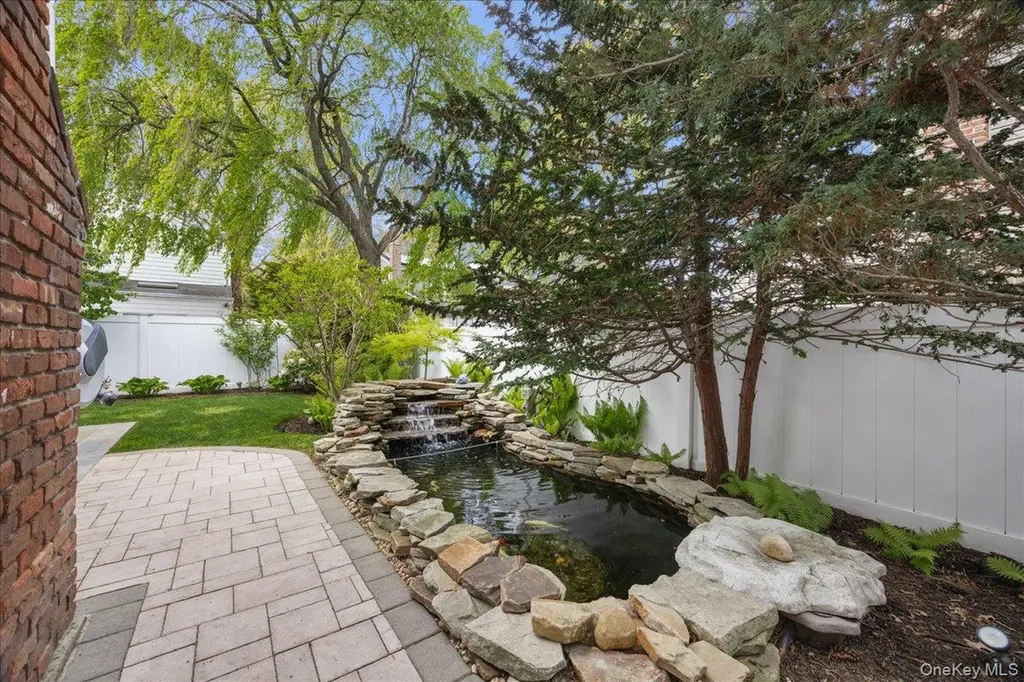 8 Marietta Drive Westbury NY 11590