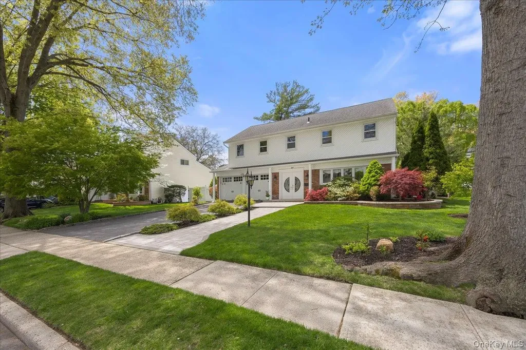 8 Marietta Drive Westbury NY 11590
