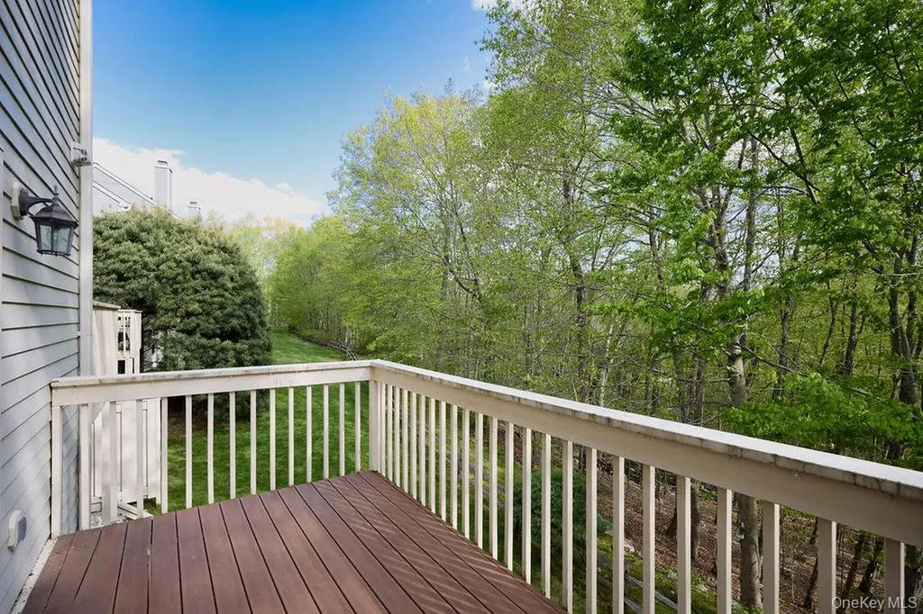 5203 Applewood Circle Carmel NY 10512