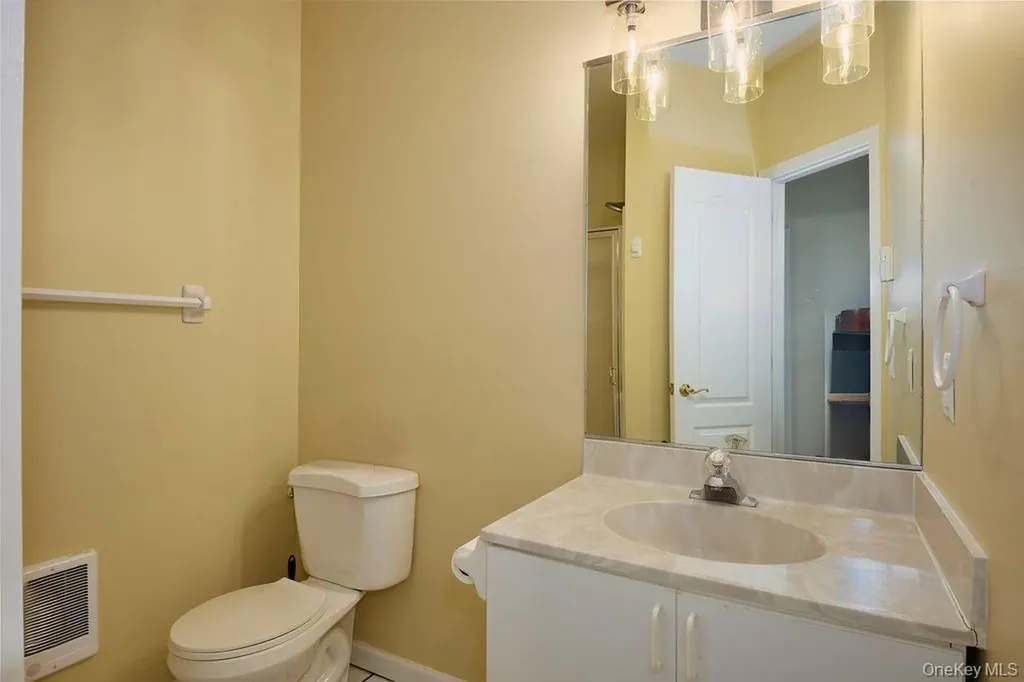 5203 Applewood Circle Carmel NY 10512