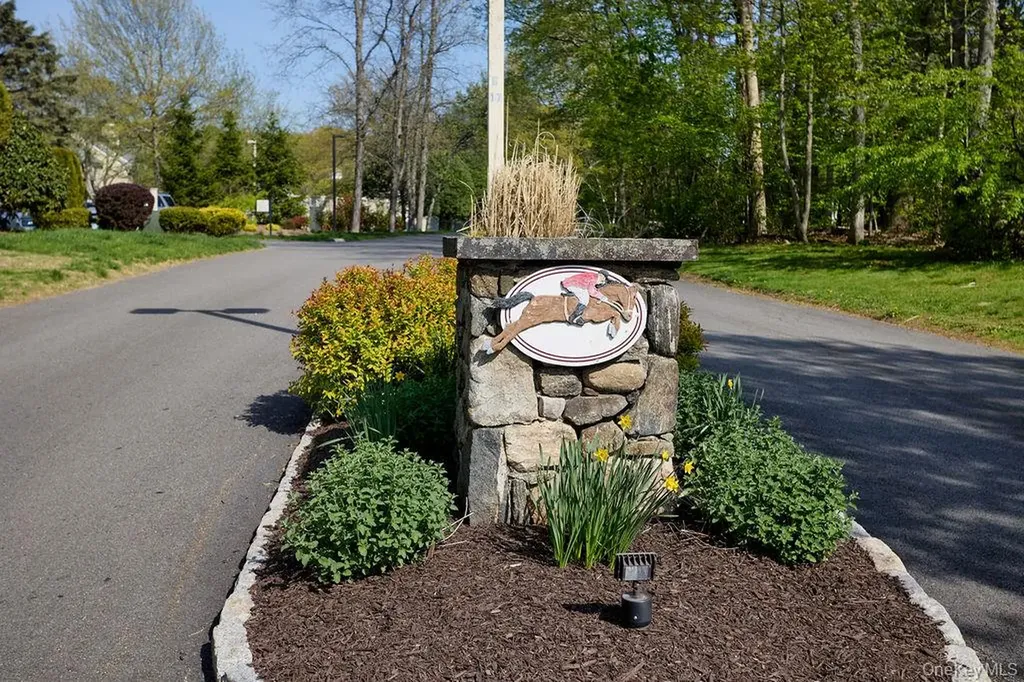 5203 Applewood Circle Carmel NY 10512
