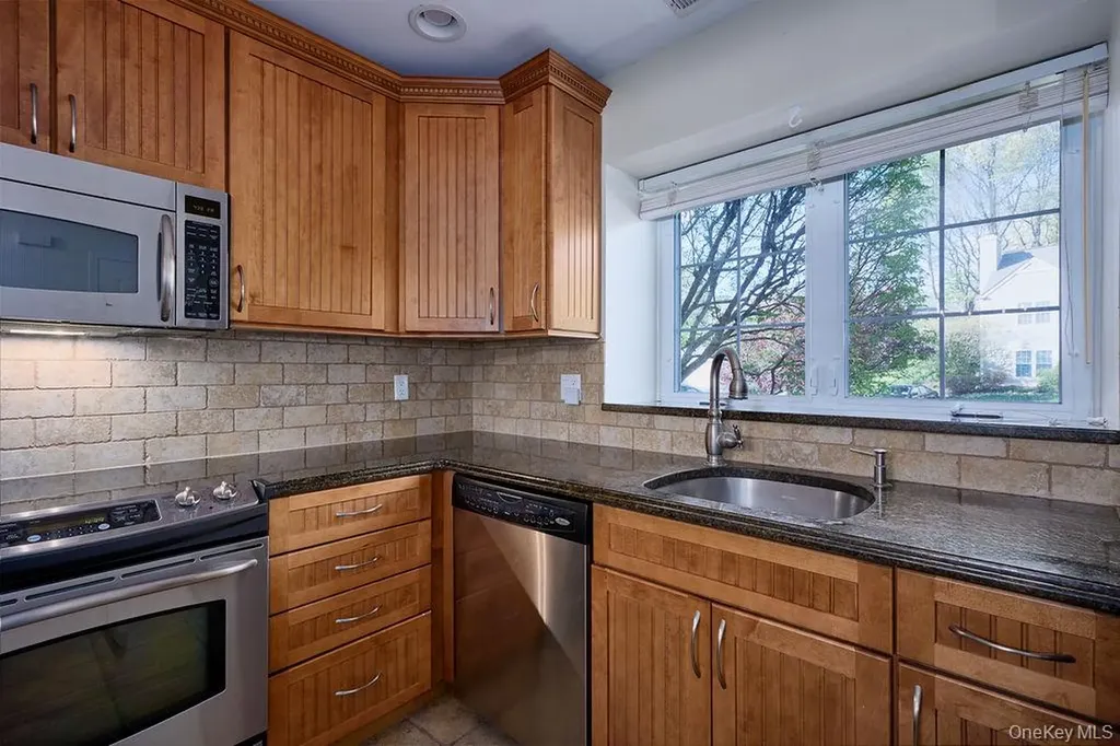 5203 Applewood Circle Carmel NY 10512